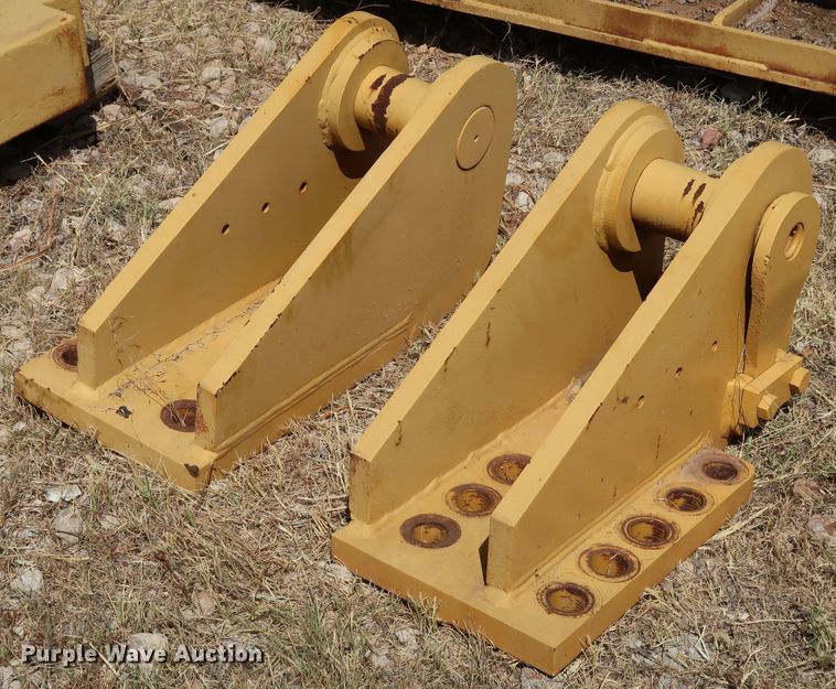 image for item KQ9776 Caterpillar D10N  dozer blade and counter weights