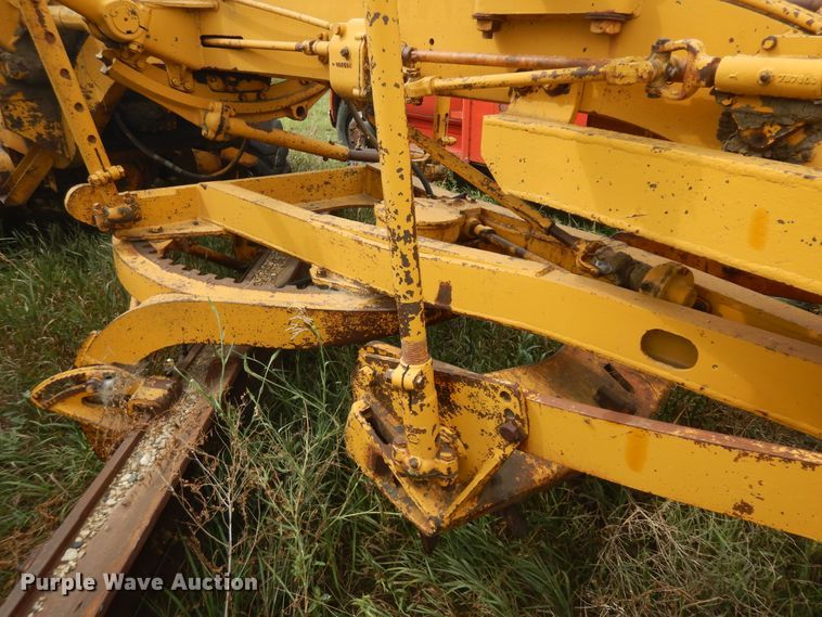 image for item KU9321 Caterpillar  rigid frame motor grader