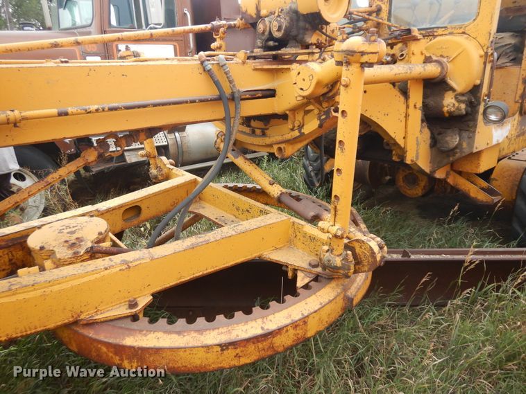 image for item KU9321 Caterpillar  rigid frame motor grader