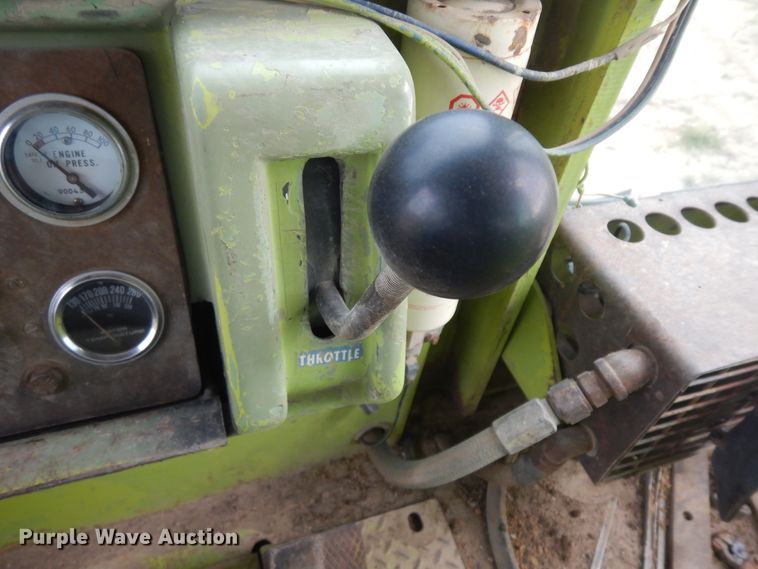 image for item KU9323 1975 Terex 82-30B  dozer