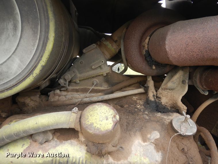 image for item KU9323 1975 Terex 82-30B  dozer