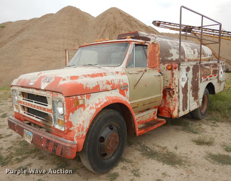 image for item KU9326 1972 Chevrolet C50  fuel truck