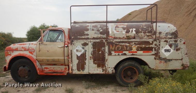 image for item KU9326 1972 Chevrolet C50  fuel truck