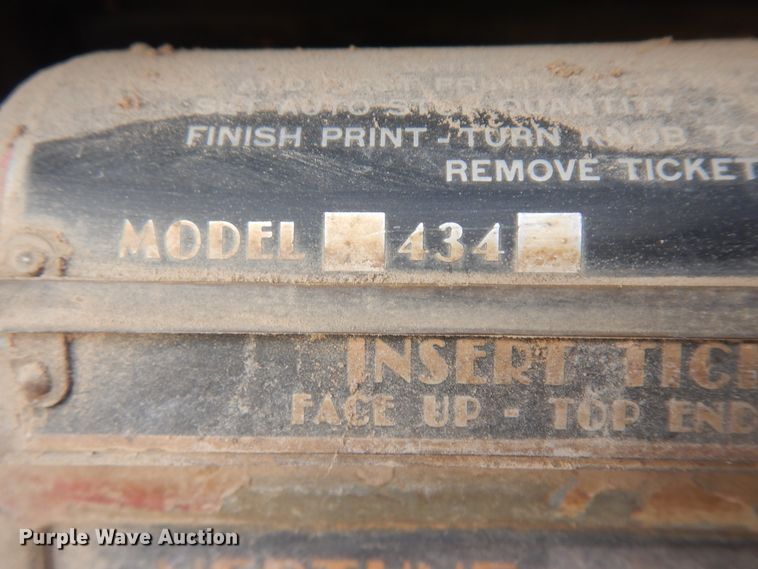 image for item KU9326 1972 Chevrolet C50  fuel truck