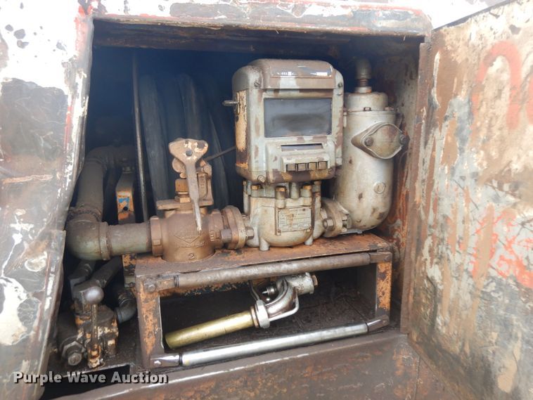 image for item KU9326 1972 Chevrolet C50  fuel truck