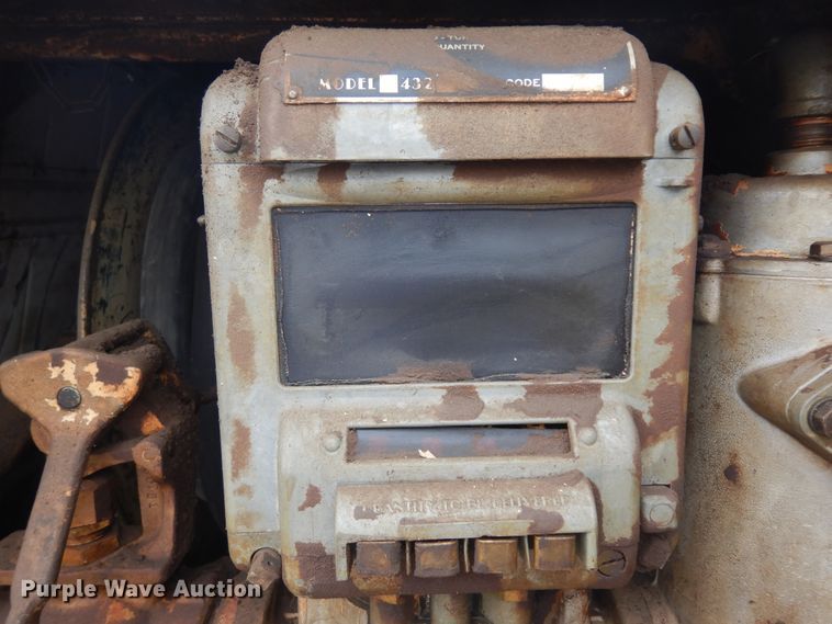 image for item KU9326 1972 Chevrolet C50  fuel truck