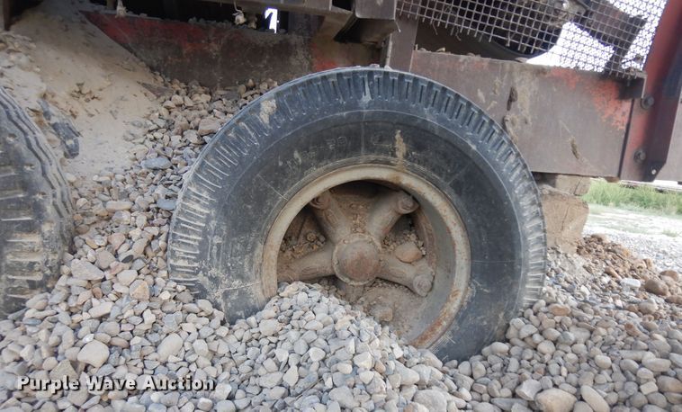 image for item KU9328 Portec 360-S  triple roll crusher plant