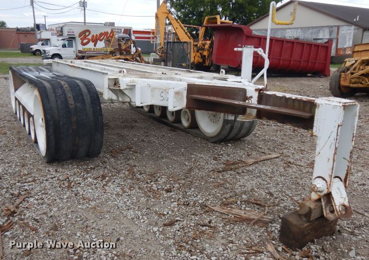 image for item KU9352 Tracked trailer