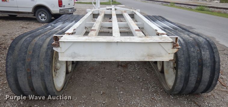 image for item KU9352 Tracked trailer