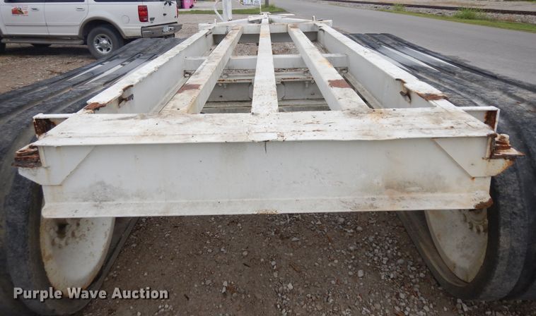 image for item KU9352 Tracked trailer