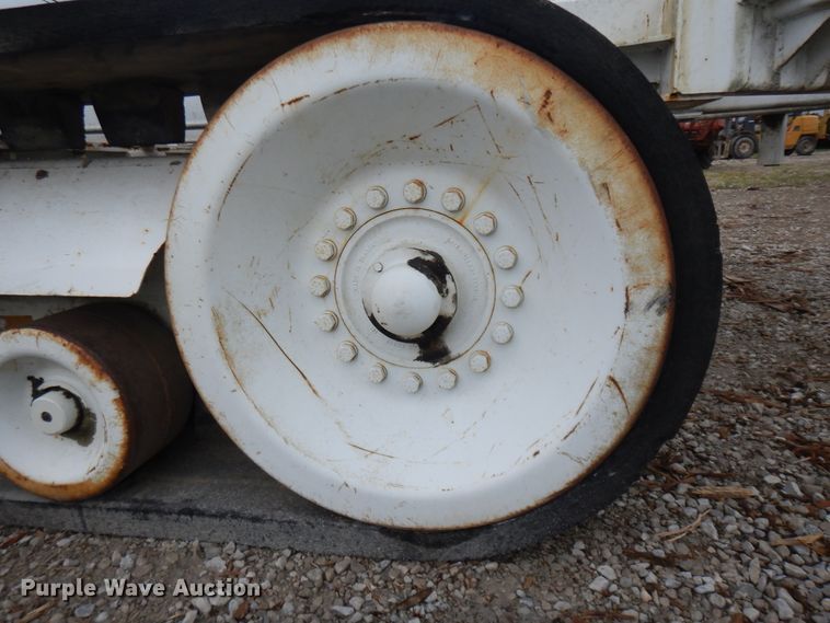 image for item KU9352 Tracked trailer