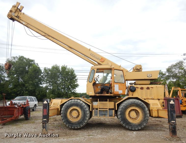 image for item KU9357 1978 Grove RT620S  crane