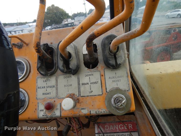 image for item KU9357 1978 Grove RT620S  crane