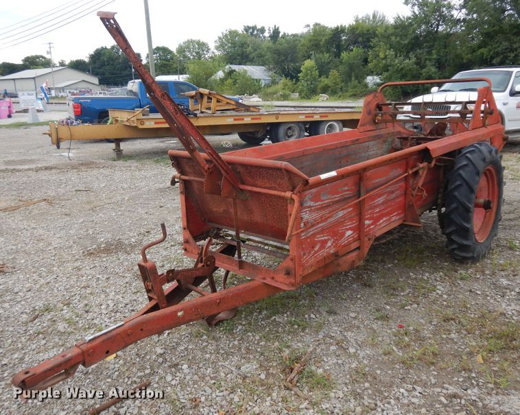 image for item KU9358 Manure spreader