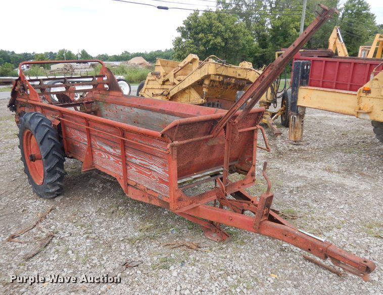 image for item KU9358 Manure spreader