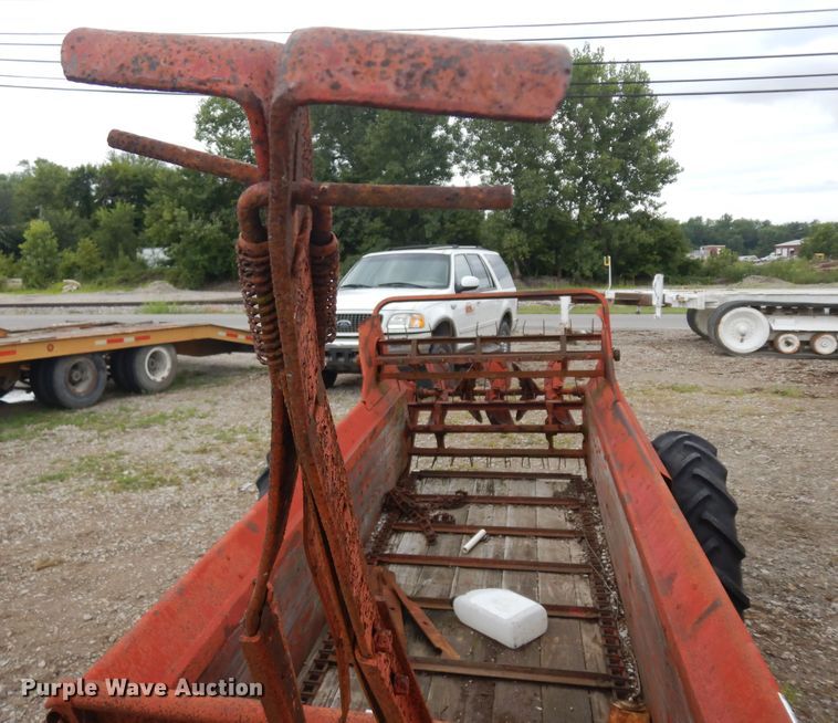 image for item KU9358 Manure spreader