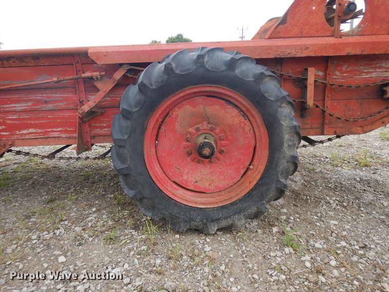 image for item KU9358 Manure spreader