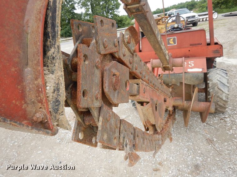image for item KU9359 Ditch Witch 3210  trencher