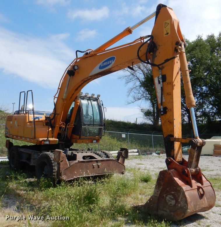 image for item KW9788 2007 Samsung SE170 W-3  wheeled excavator