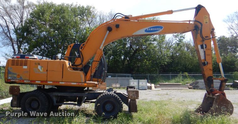 image for item KW9788 2007 Samsung SE170 W-3  wheeled excavator