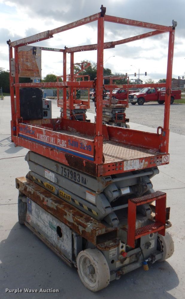 image for item KW9789 2008 Skyjack SJIII 3219  scissor lift