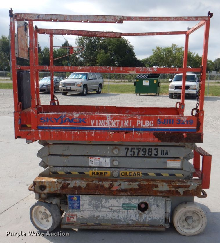 image for item KW9789 2008 Skyjack SJIII 3219  scissor lift