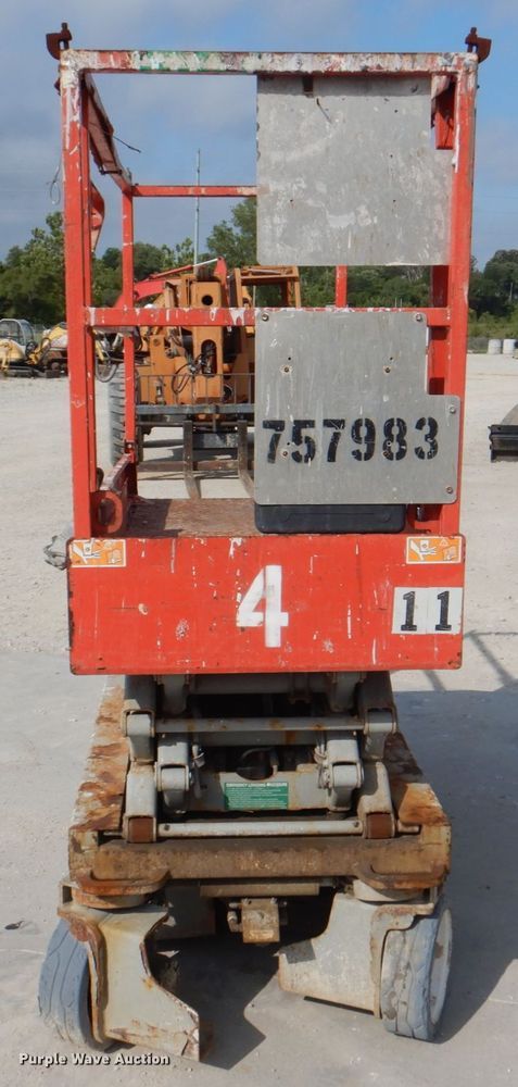 image for item KW9789 2008 Skyjack SJIII 3219  scissor lift