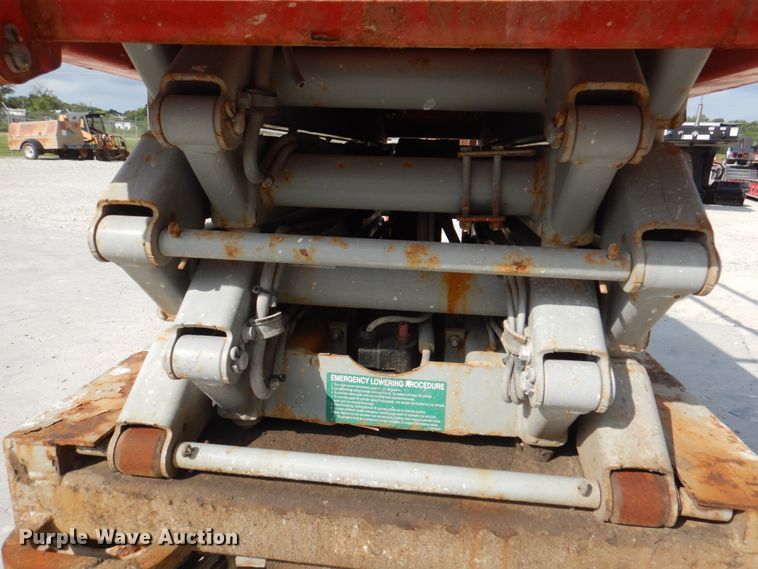 image for item KW9789 2008 Skyjack SJIII 3219  scissor lift