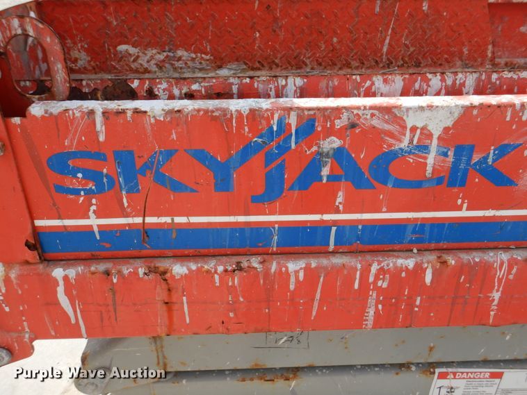 image for item KW9789 2008 Skyjack SJIII 3219  scissor lift