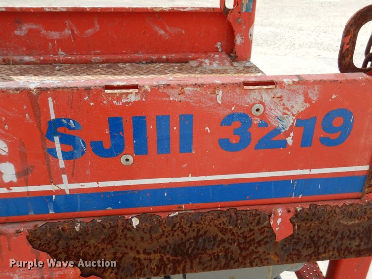image for item KW9789 2008 Skyjack SJIII 3219  scissor lift