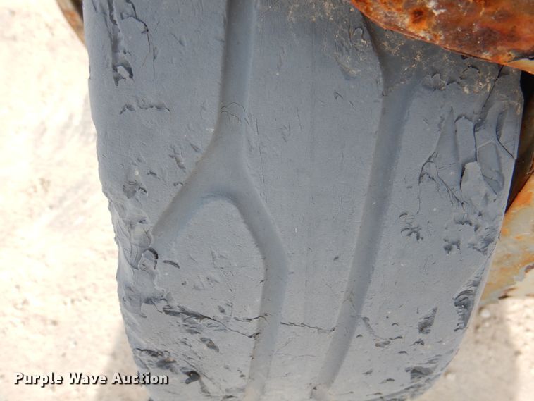 image for item KW9789 2008 Skyjack SJIII 3219  scissor lift