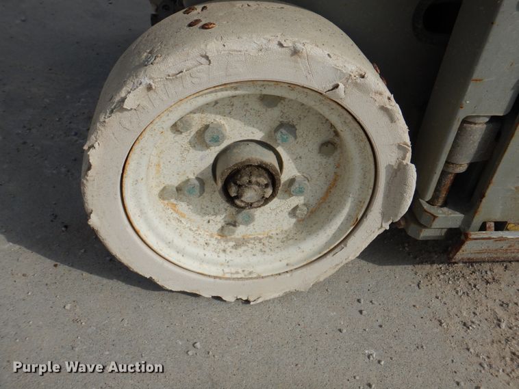 image for item KW9789 2008 Skyjack SJIII 3219  scissor lift