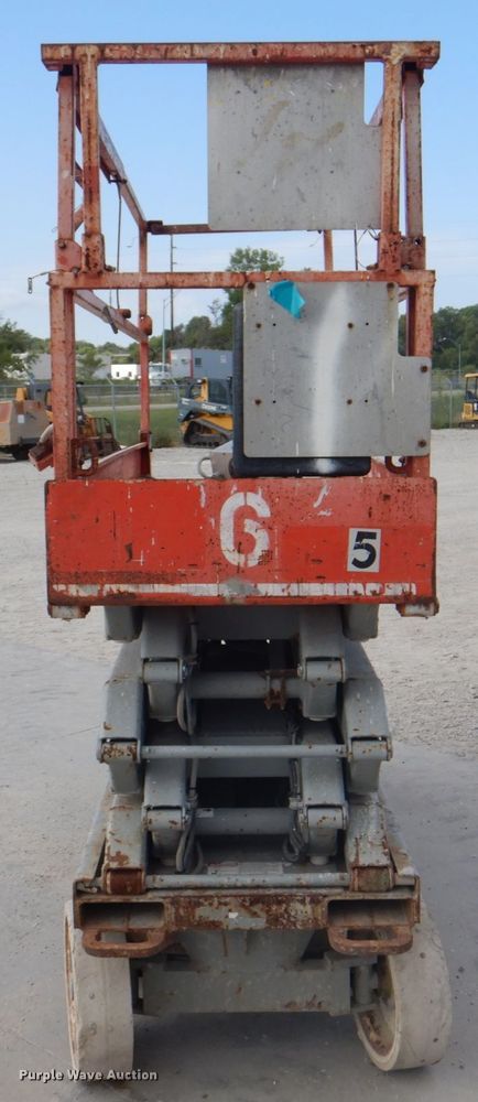 image for item KW9790 2007 Skyjack SJIII 3226  scissor lift