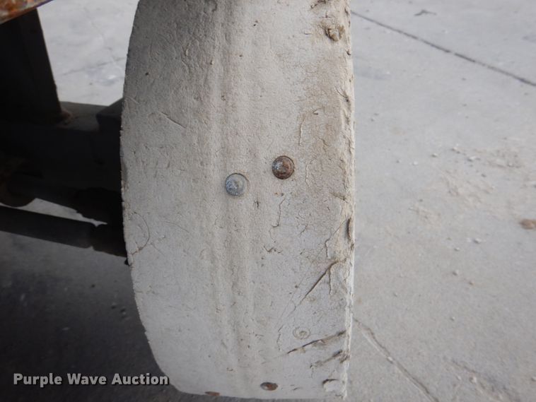 image for item KW9790 2007 Skyjack SJIII 3226  scissor lift