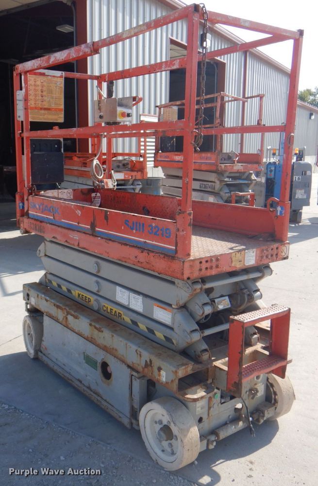image for item KW9791 2008 Skyjack SJIII 3219  scissor lift