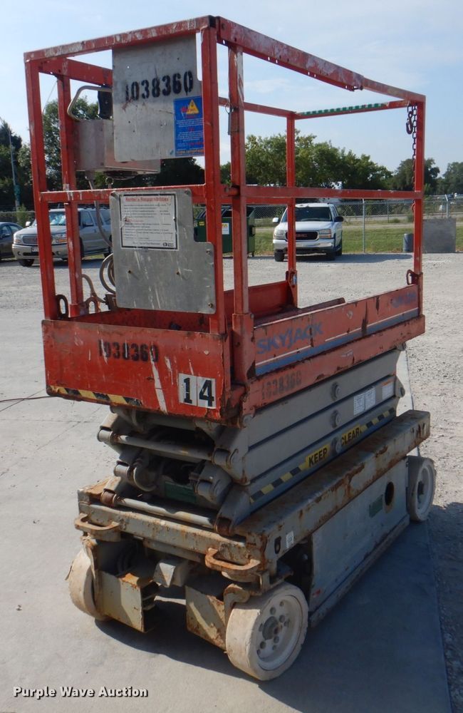 image for item KW9791 2008 Skyjack SJIII 3219  scissor lift