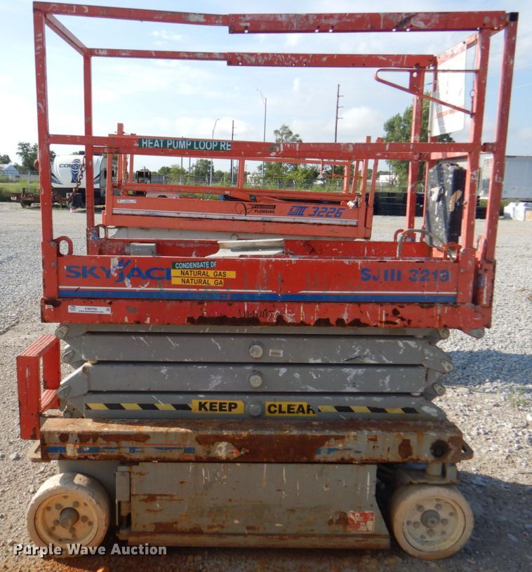 image for item KW9792 2008 Skyjack SJIII 3219  scissor lift