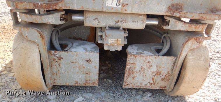 image for item KW9792 2008 Skyjack SJIII 3219  scissor lift