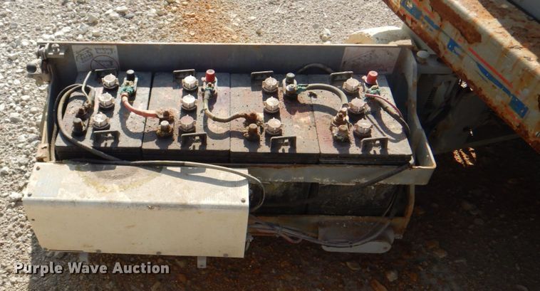 image for item KW9792 2008 Skyjack SJIII 3219  scissor lift