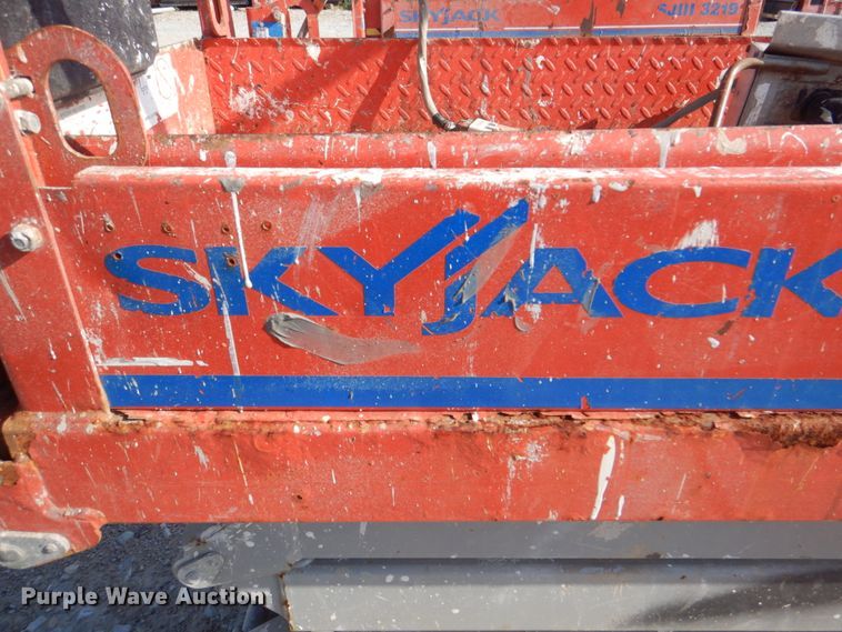 image for item KW9792 2008 Skyjack SJIII 3219  scissor lift