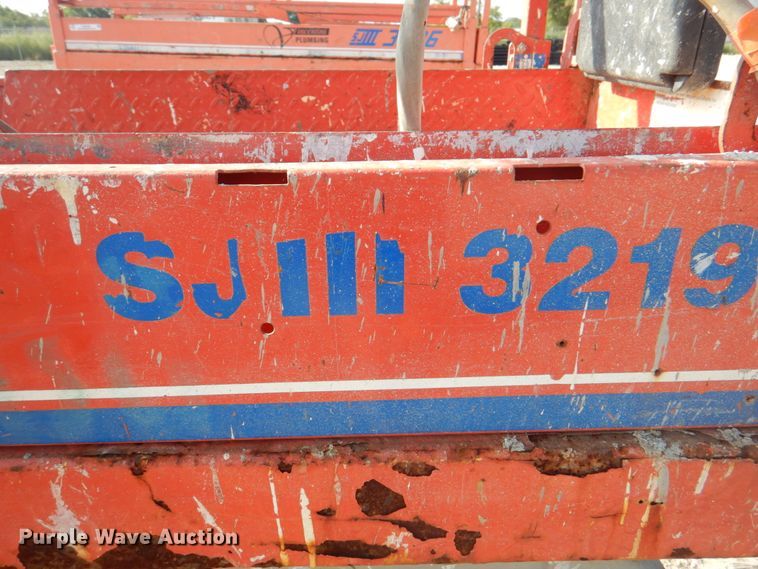 image for item KW9792 2008 Skyjack SJIII 3219  scissor lift