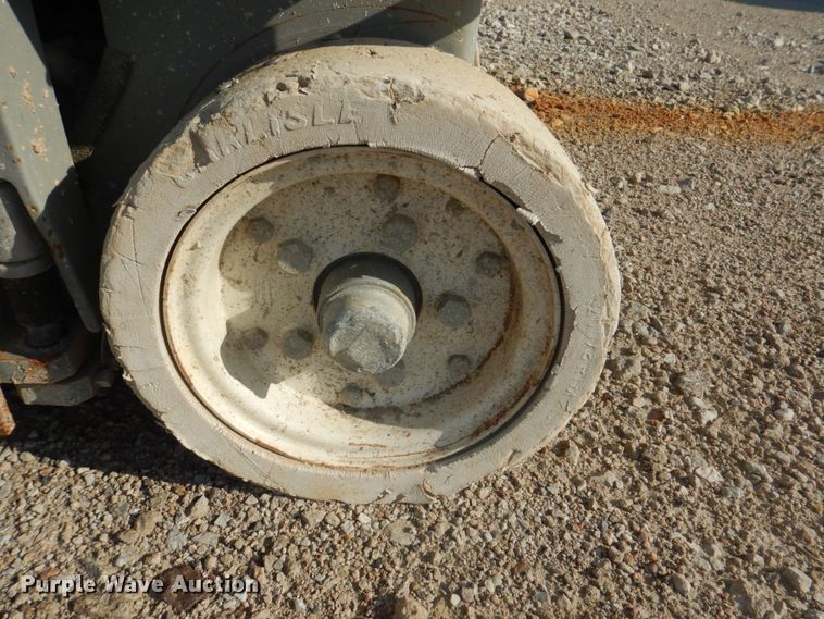 image for item KW9792 2008 Skyjack SJIII 3219  scissor lift