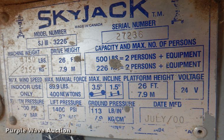 image for item KW9793 2000 Skyjack SJIII 3226  scissor lift