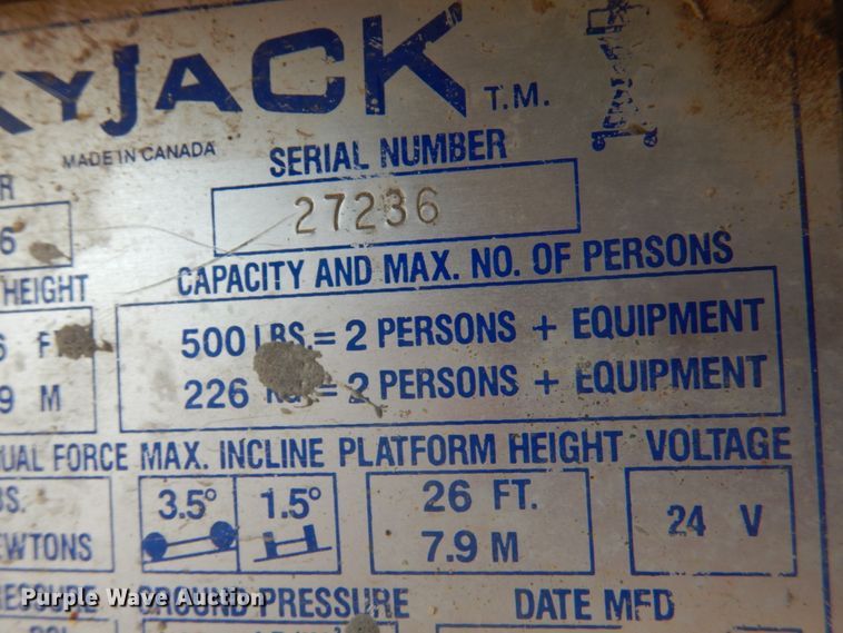 image for item KW9793 2000 Skyjack SJIII 3226  scissor lift