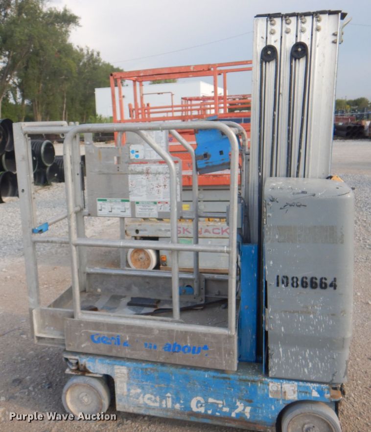image for item KW9795 2008 Genie GR-20  vertical lift