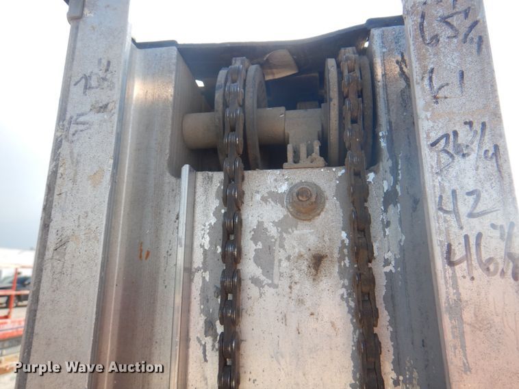 image for item KW9795 2008 Genie GR-20  vertical lift