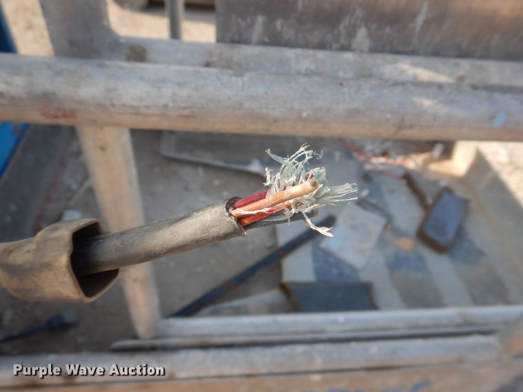 image for item KW9795 2008 Genie GR-20  vertical lift