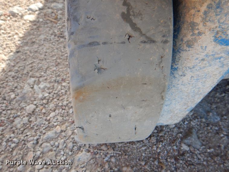 image for item KW9795 2008 Genie GR-20  vertical lift