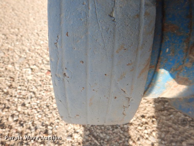 image for item KW9795 2008 Genie GR-20  vertical lift