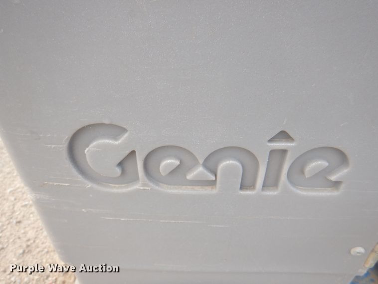 image for item KW9796 2008 Genie GR-20  vertical lift